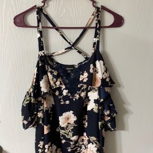 Torrid size 2 cold shoulder top
NWOT